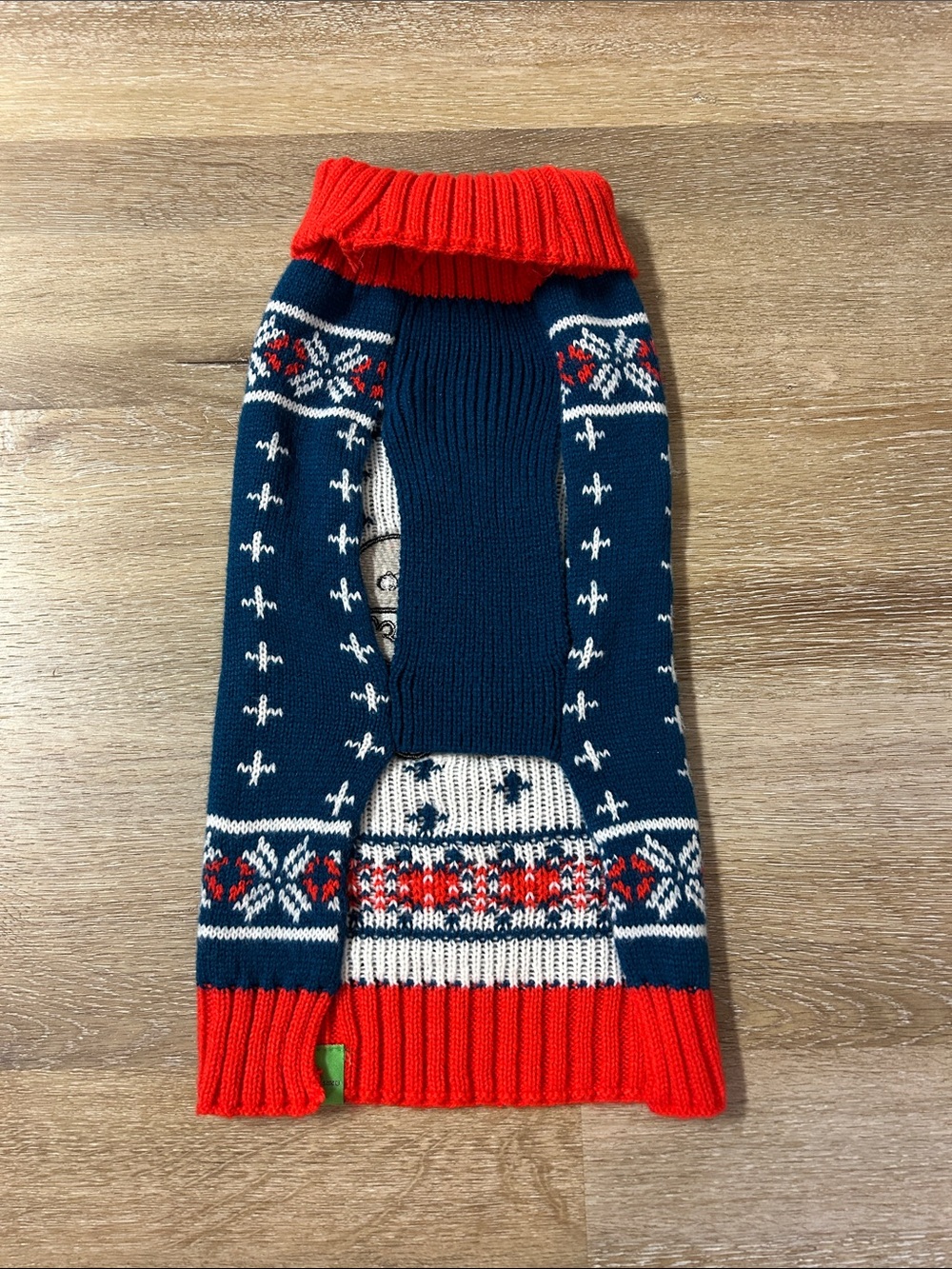 Peanuts Snoopy Christmas Dog Sweater Size Medium - Picture 2 of 7